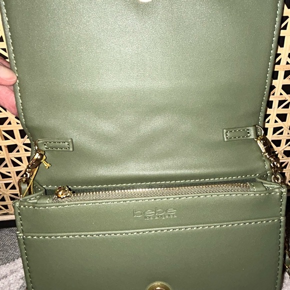 NWT Bebe Diamond quilted crossbody bag - Picture 7 of 9